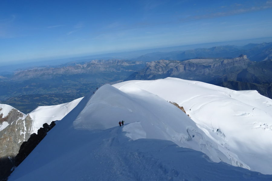 Pays d’Aixcalade au sommet du Mont Blanc