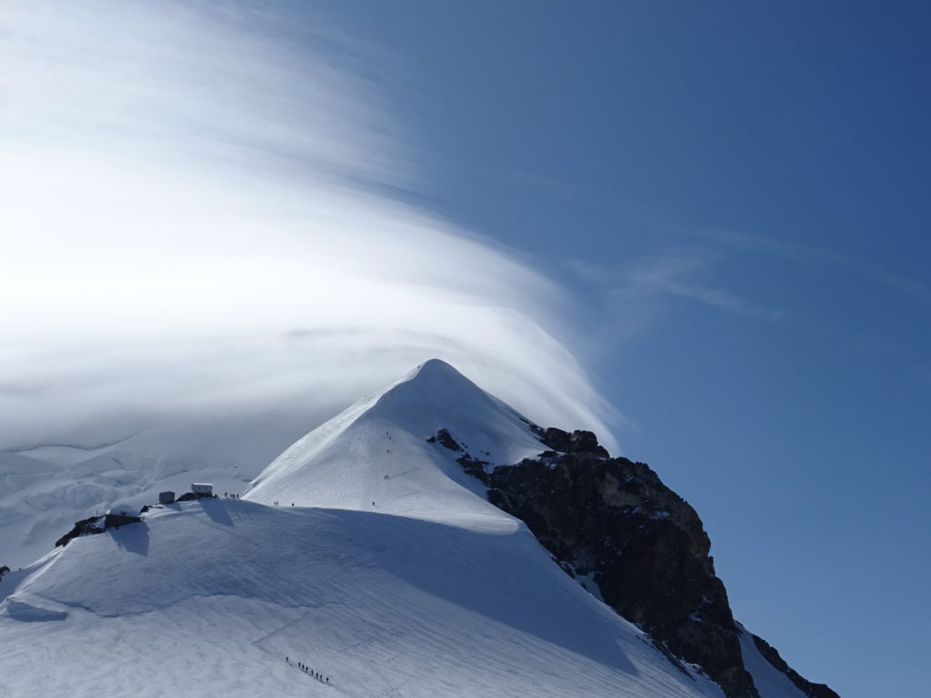 Trace d'accès au sommet du Mont Blanc